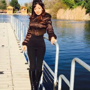 Meet your Posher, Atessa